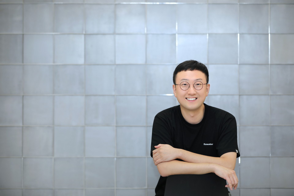 드라마앤컴퍼니 최재호 대표는 “리멤버를 통해 채용 시장의 문을 두드리는 구직자와 채용에 임하는 기업을 돕는 일이 우리 사회 경제발전에 일조한다는 책임감과 사명감을 늘 간직하려 한다”며 “대한민국 직장인 모두가 비즈니스 포털 리멤버를 통해 커리어를 쌓고 더 나은 채용 기회를 확인하며, 자기계발에 힘쓸 수 있도록 노력해 나갈 것”이라고 밝혔다. 사진=김혜리 기자